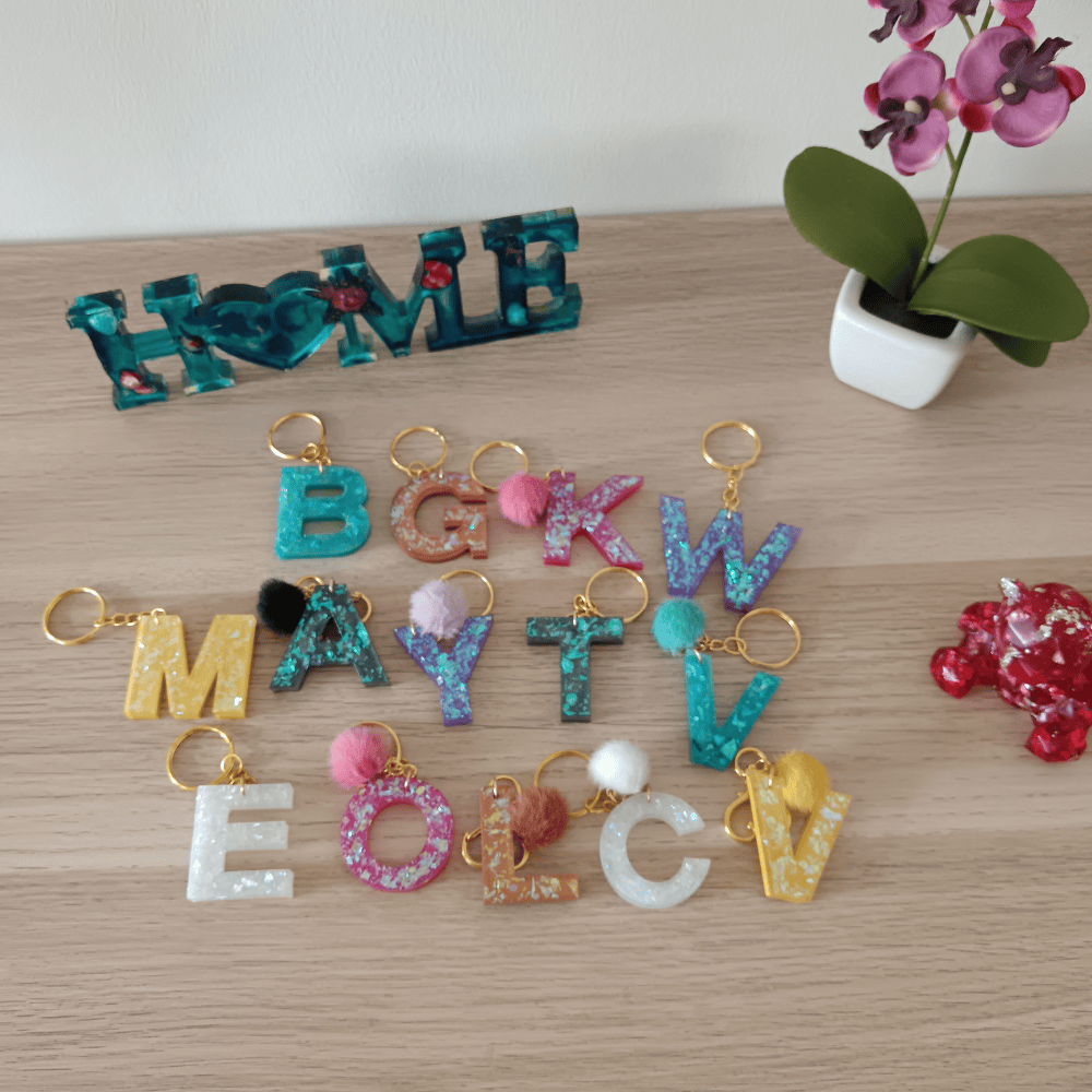 Porte-clé initiale en résine