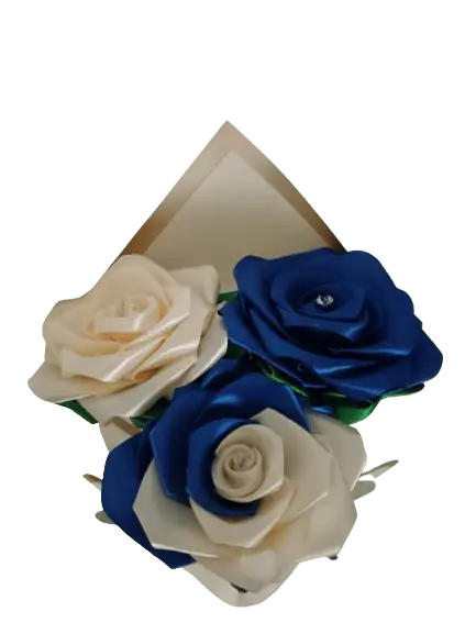 Bouquet de trois roses en satin Ma boutique