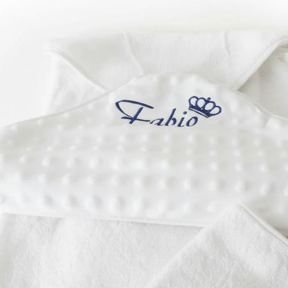 cape de bain bébé personnalisée prénom Fabio avec capuche tissu éponge doux – création artisanale - Les Créations des A
