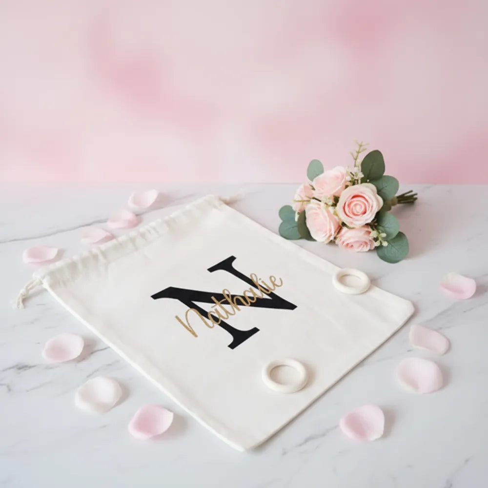 Grand pochon en coton avec initiale "N" et prénom Nathalie, pétales de roses – pochon personnalisé cadeau - Les Créations des A 