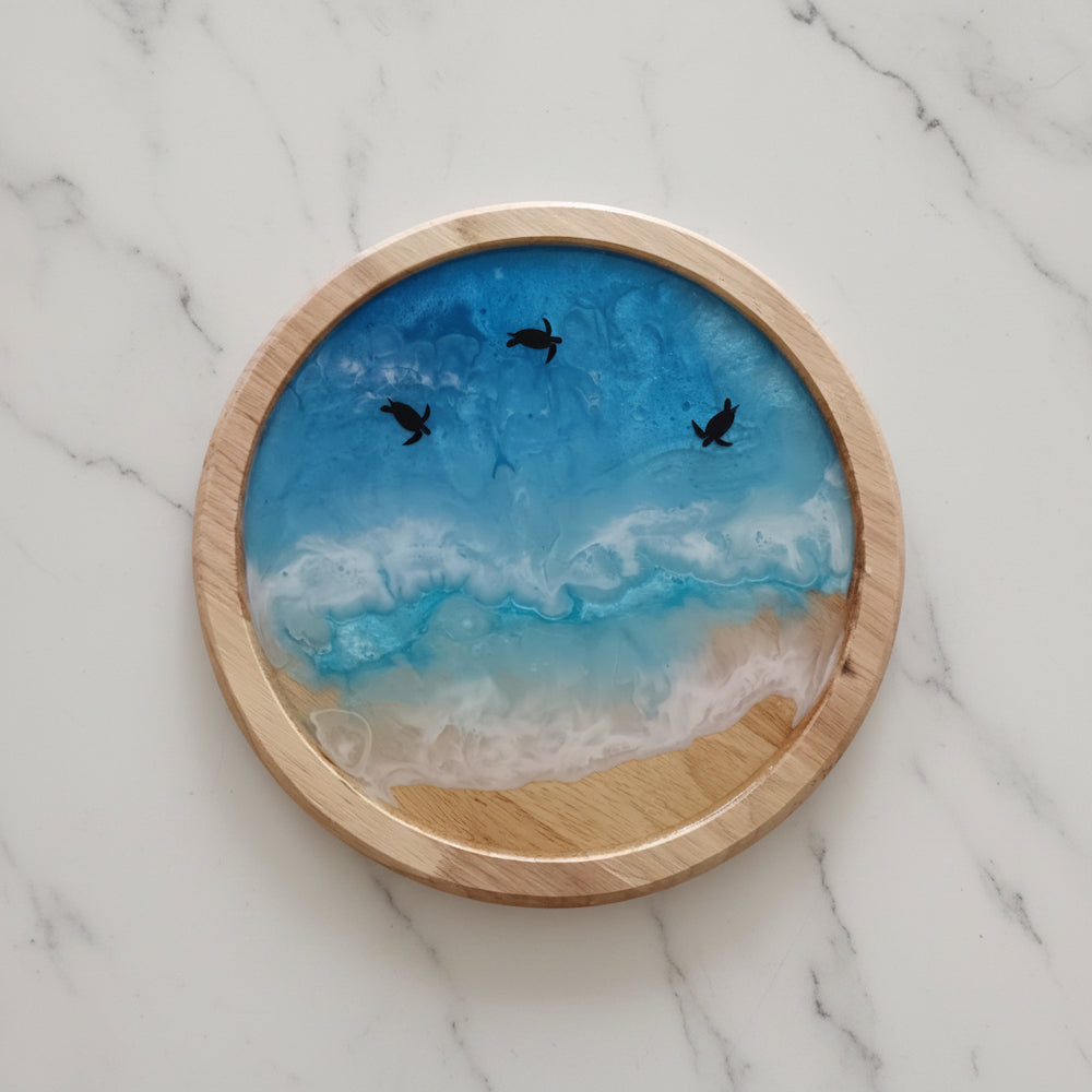 Plateau décoratif rond en résine avec effet océan, tortues marines, fabriqué à la main - Les Créations des A