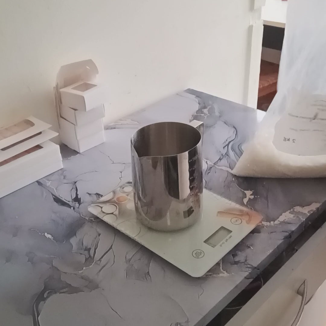 Fabrication artisanale de fondants parfumés – Les Créations des A 