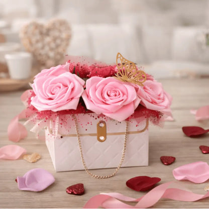 Sac garni de roses en satin – coffret cadeau floral fait main – Les Créations des A