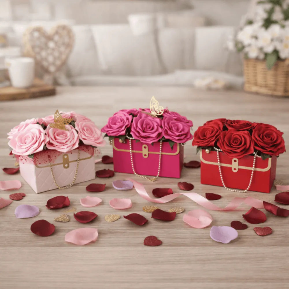Sac garni de roses en satin – coffret cadeau floral fait main – Les Créations des A